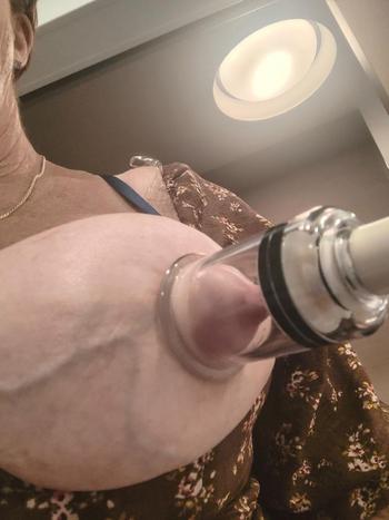Katie , 50  female escort, Concord